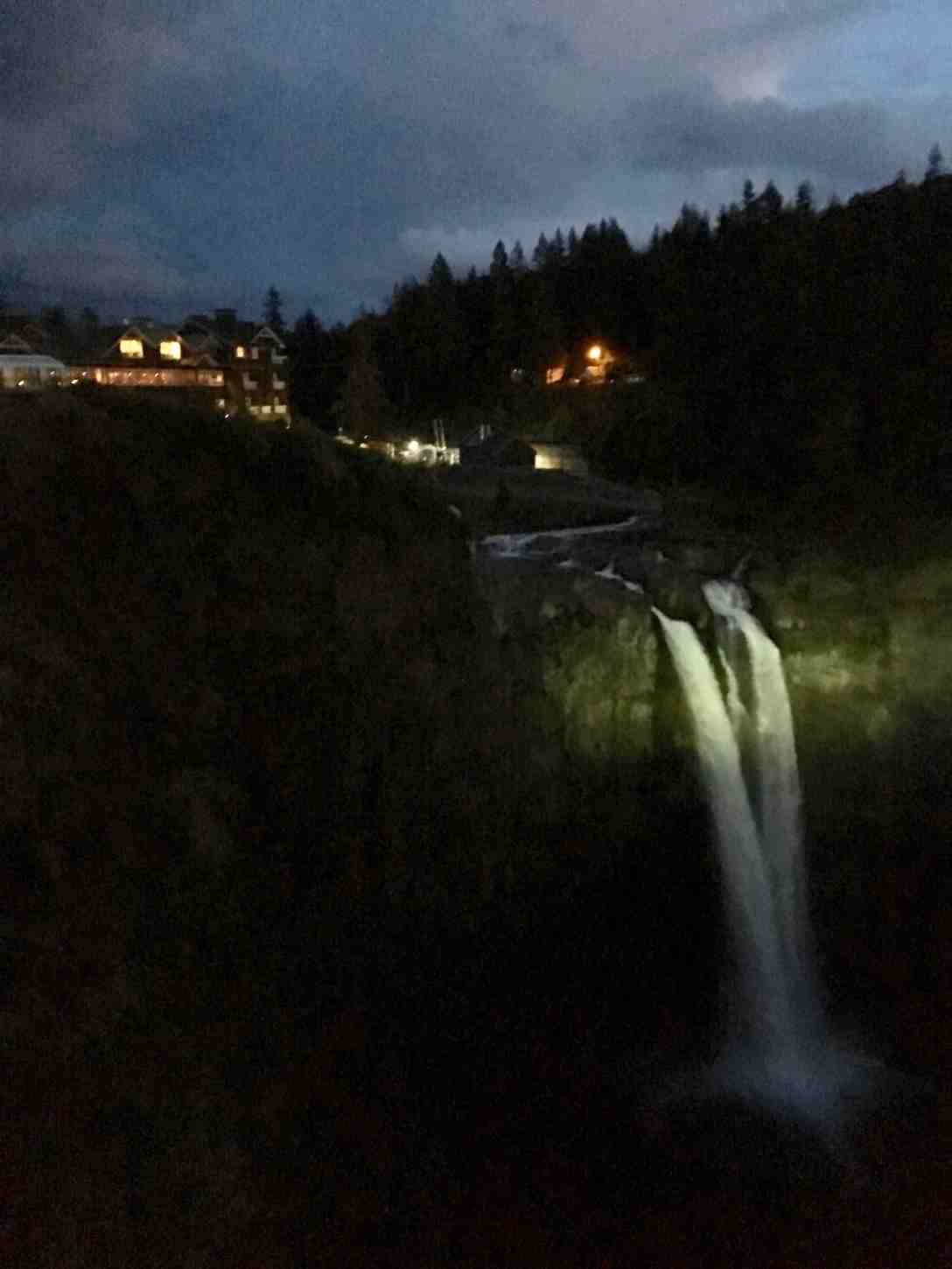 Twin Peaks filming location - Salish Lodge and Snoqualmie Falls,Washington