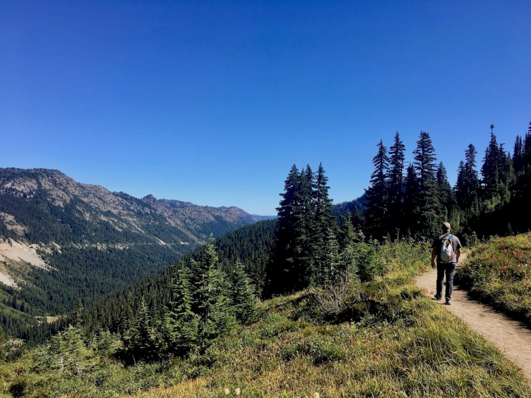Hiking the Naches loop trail in Mount Rainier National Park and Okanogan-Wenatchee National Forest