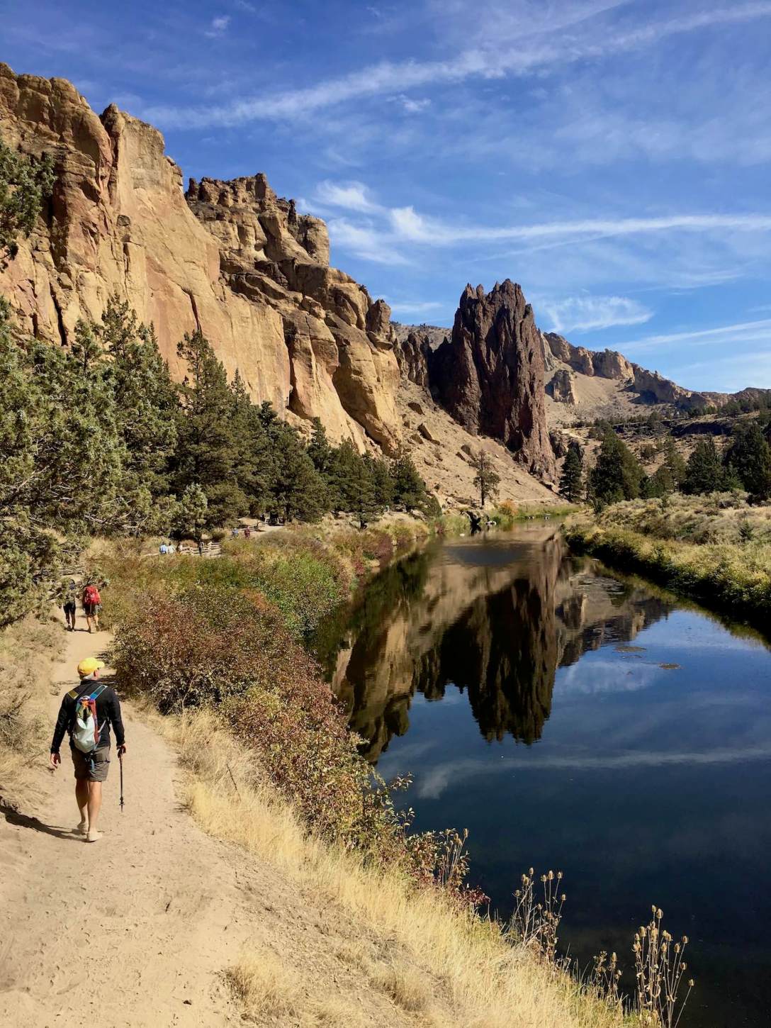 River Trail along the Crooked River in Oregon's Smith Rock State Park