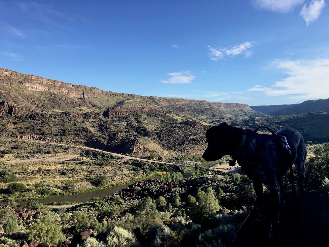 Hiking the Picuris trail in Orilla Verde Recreation Area near Taos