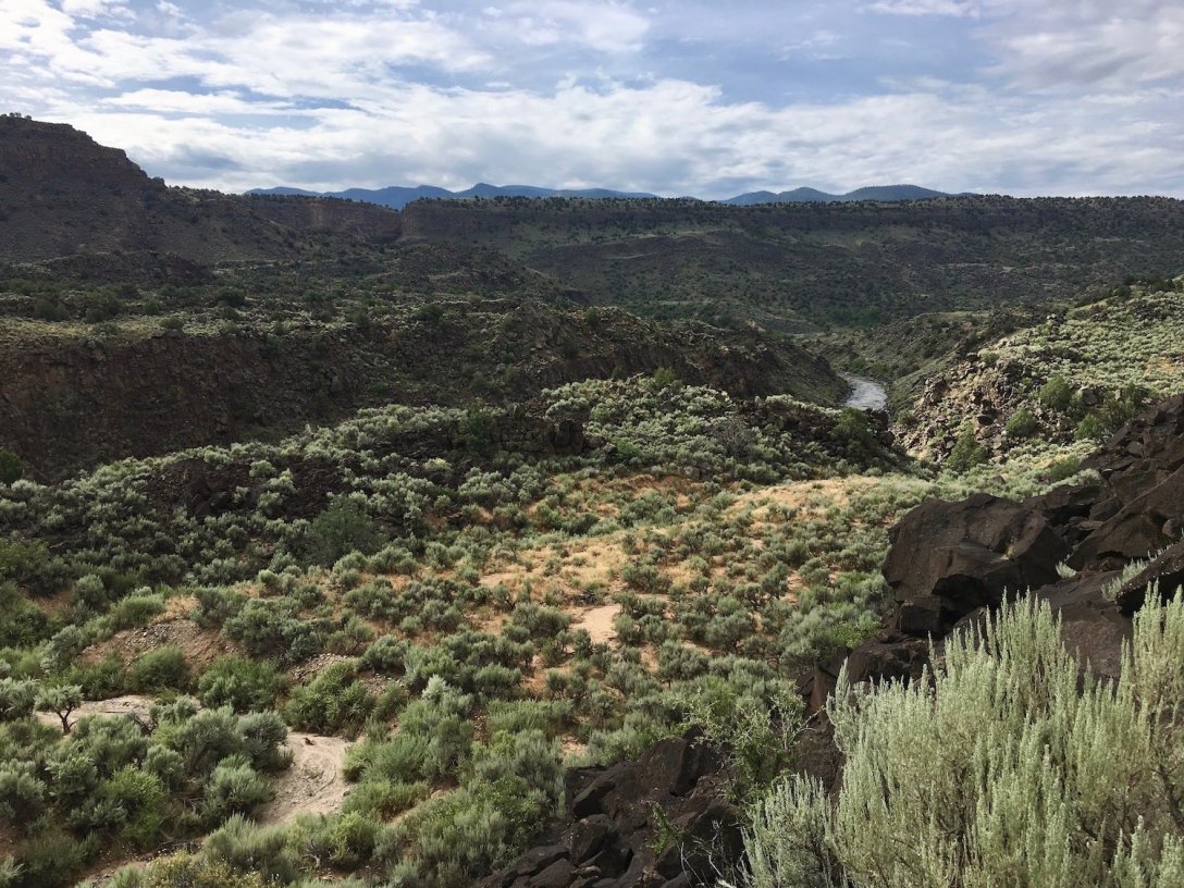 Vista Verde trail in Orilla Verde Recreation Area
